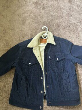 levi's womans trucker jacket